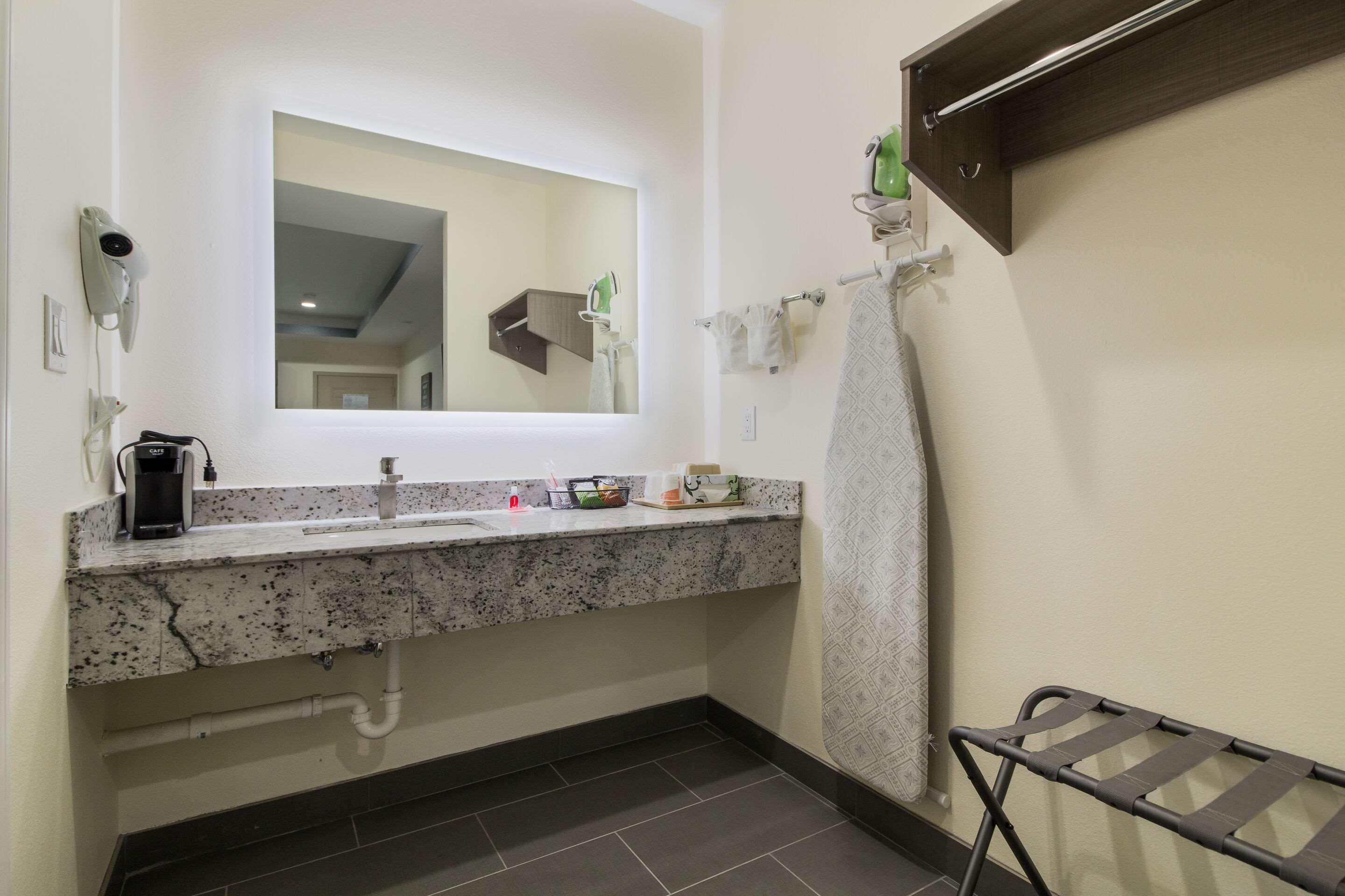 Regency Inn & Suites Humble Fm1960 - Iah Airport 外观 照片